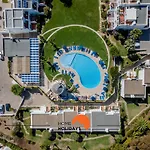 Semesterbostad #220 Windmill Hill Pool & Views