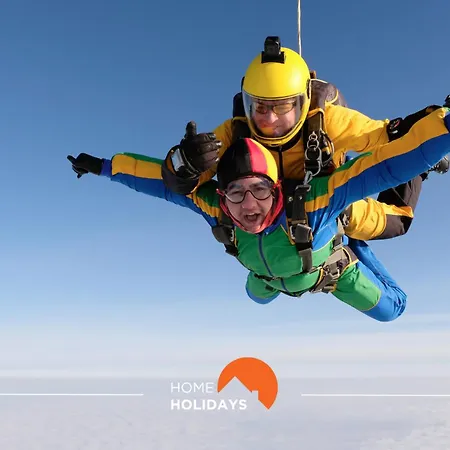 #220 Windmill Hill By Holidays Semesterbostad *